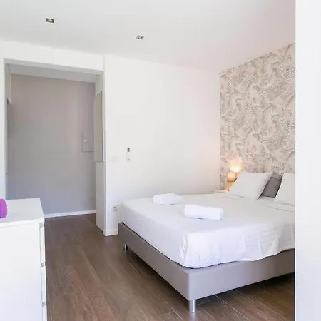 Golden Experience 3*