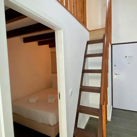 Golden Experience Guest house *